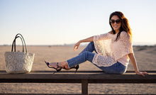 Load image into Gallery viewer, Candlelight