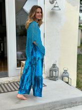 Load image into Gallery viewer, Waterfall