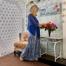 Load image into Gallery viewer, Royal Daisy