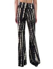 Load image into Gallery viewer, Black Beauty