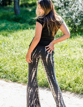 Load image into Gallery viewer, Black Beauty