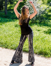 Load image into Gallery viewer, Black Beauty