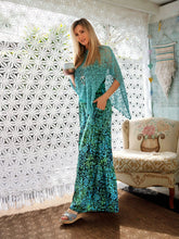 Load image into Gallery viewer, Teal Eden
